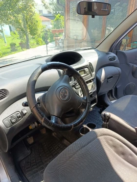 Toyota Yaris verso, снимка 1