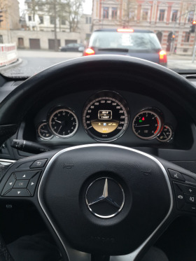 Mercedes-Benz E 250 Coupe, снимка 9 - Автомобили и джипове - 45752168