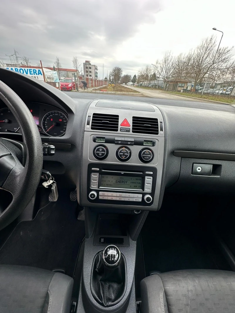 VW Touran 1.9 TDI Hailain, снимка 14 - Автомобили и джипове - 44369244