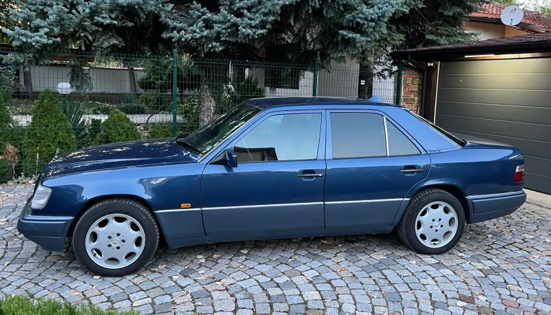 Mercedes-Benz 124 E220 16v 136 hp, снимка 3 - Автомобили и джипове - 47815049