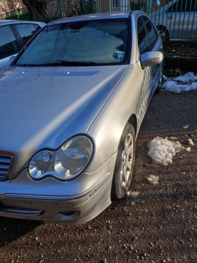 Mercedes-Benz C 180 Kompressor, снимка 10 - Автомобили и джипове - 48705684