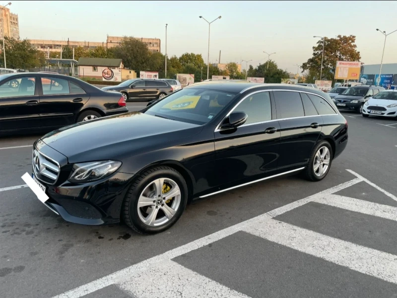 Mercedes-Benz E 220, снимка 4 - Автомобили и джипове - 48739738