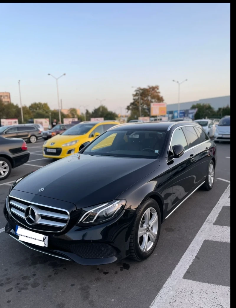 Mercedes-Benz E 220, снимка 5 - Автомобили и джипове - 48739738