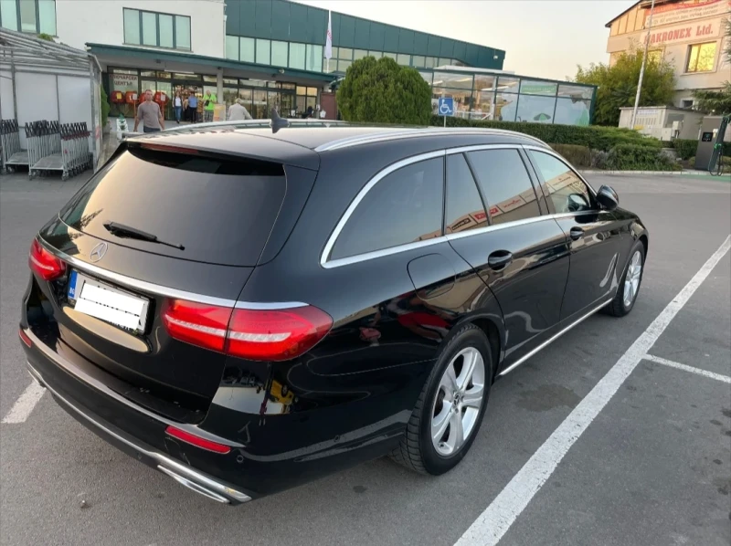 Mercedes-Benz E 220, снимка 6 - Автомобили и джипове - 48739738