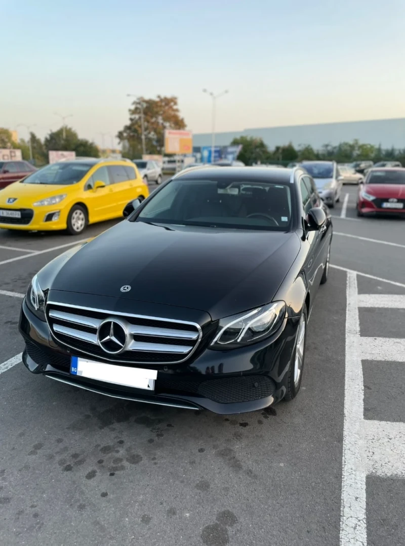 Mercedes-Benz E 220, снимка 2 - Автомобили и джипове - 48739738