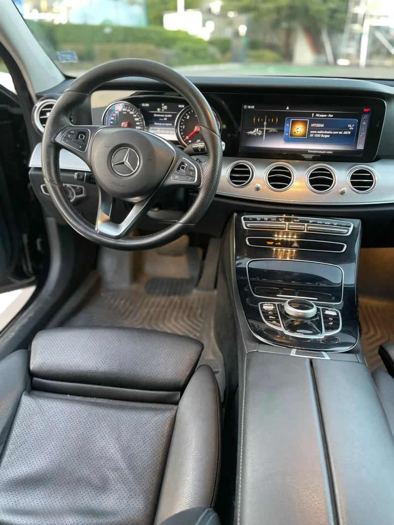 Mercedes-Benz E 220, снимка 11 - Автомобили и джипове - 48739738