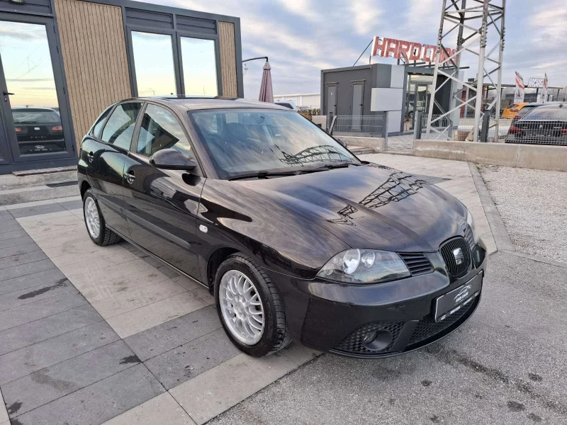 Seat Ibiza 1.2i, снимка 2 - Автомобили и джипове - 48815033