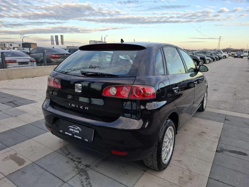 Seat Ibiza 1.2i, снимка 4 - Автомобили и джипове - 48815033