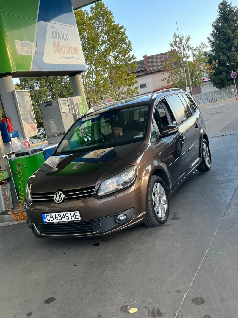 VW Touran, снимка 4 - Автомобили и джипове - 49050526