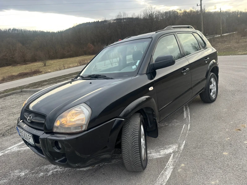 Hyundai Tucson 2.0CRDI* KLIMA* REALNI KM* OT BG* , снимка 3 - Автомобили и джипове - 49454792