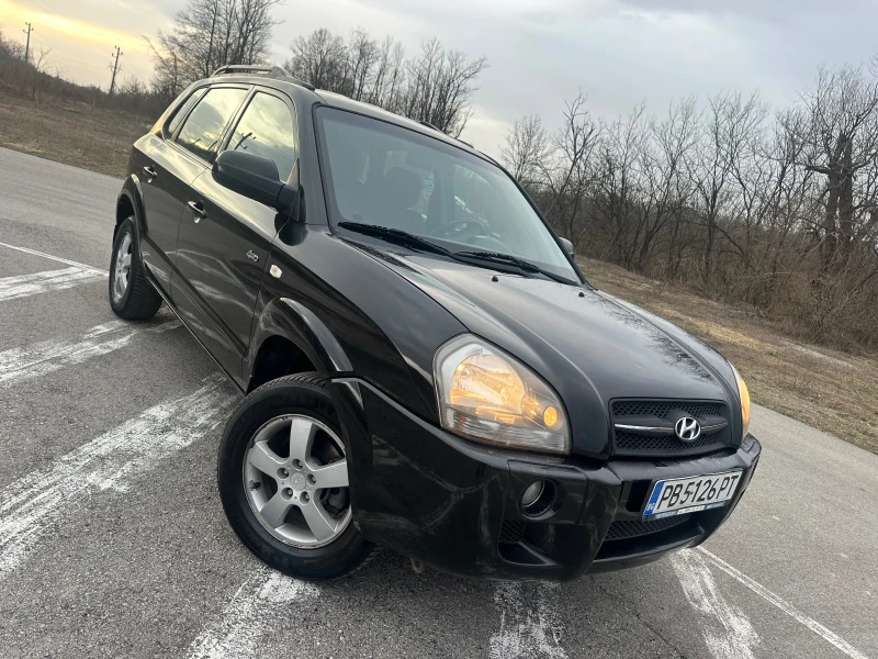 Hyundai Tucson 2.0CRDI* KLIMA* REALNI KM* OT BG* , снимка 1 - Автомобили и джипове - 49454792