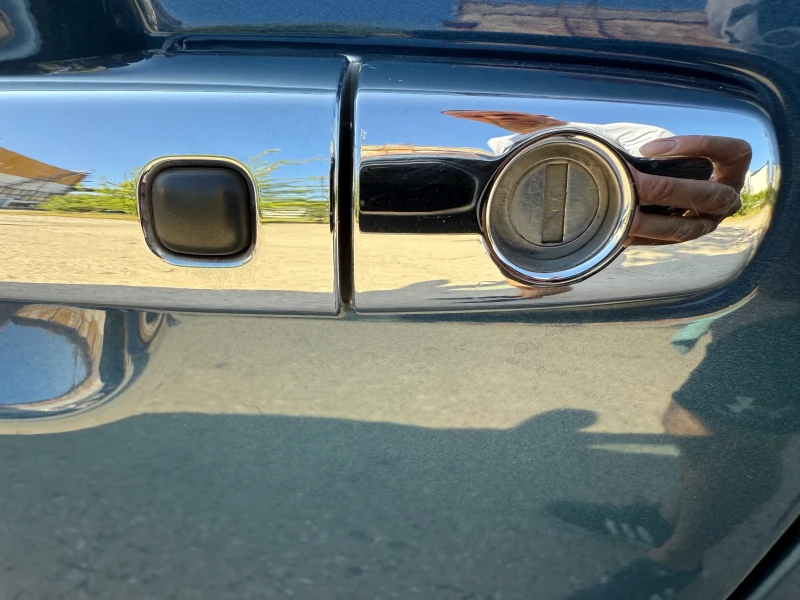 Suzuki Baleno 1.0i AUTOMATIC, снимка 17 - Автомобили и джипове - 51781810