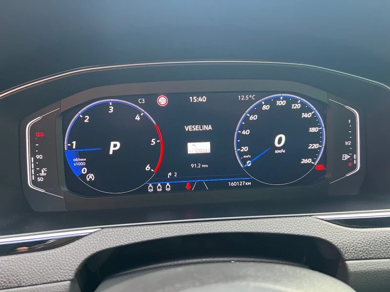 VW Passat 3xR Line 160 000 км Дигитал Амбиент Лизинг, снимка 8 - Автомобили и джипове - 52115042