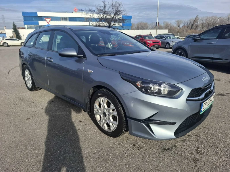 Kia Ceed 1.5 T-gdi SW Comfort Гаранция, снимка 3 - Автомобили и джипове - 52723235
