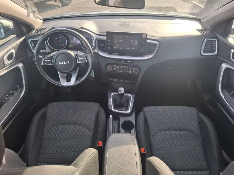 Kia Ceed 1.5 T-gdi SW Comfort Гаранция, снимка 8 - Автомобили и джипове - 52723235