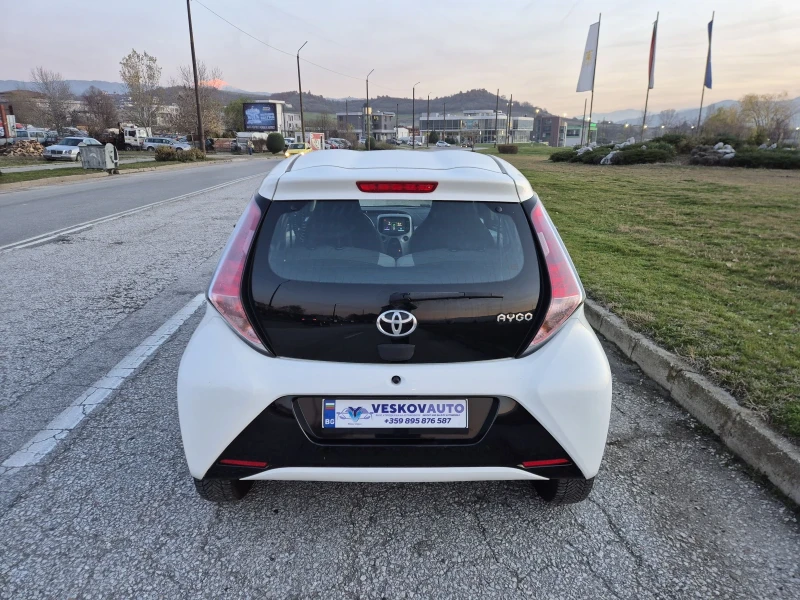 Toyota Aygo AVTOMAT, снимка 4 - Автомобили и джипове - 52727237