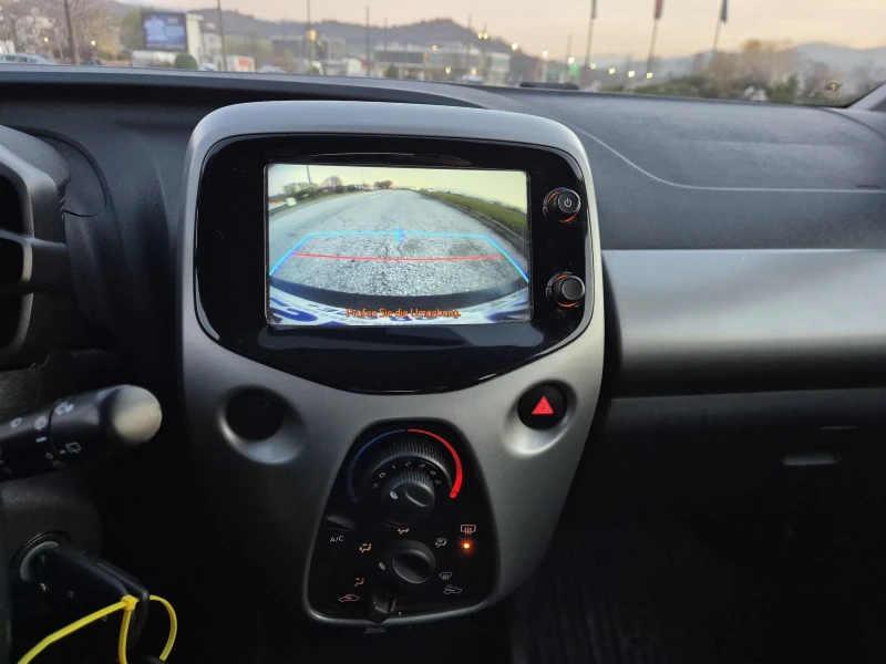 Toyota Aygo AVTOMAT, снимка 8 - Автомобили и джипове - 52727237