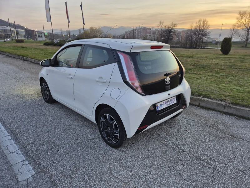 Toyota Aygo AVTOMAT, снимка 5 - Автомобили и джипове - 52727237