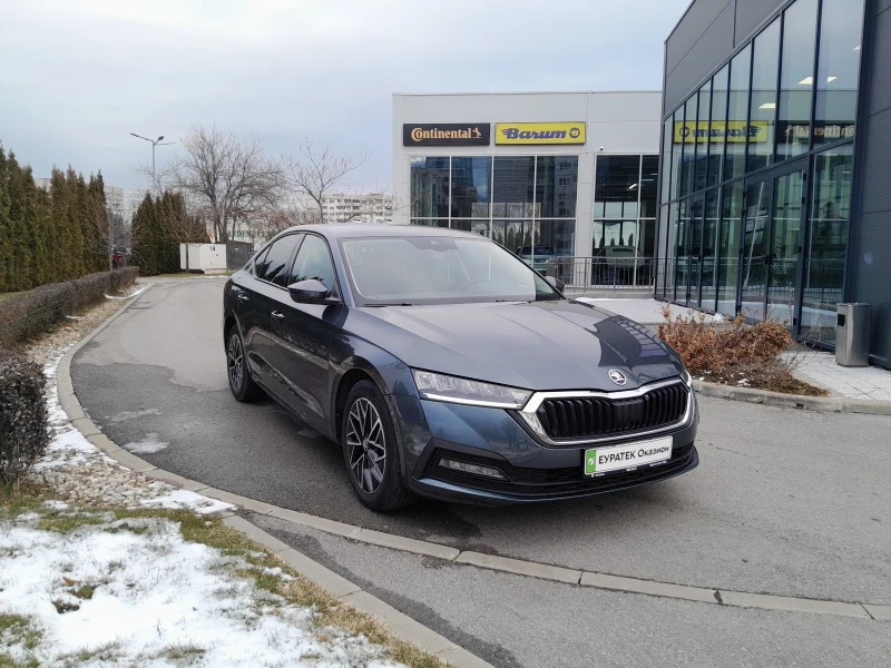 Skoda Octavia 1.5 TSI/7DSG/M-HEV, снимка 2 - Автомобили и джипове - 53093766