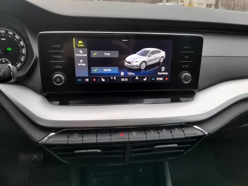 Skoda Octavia 1.5 TSI/7DSG/M-HEV, снимка 10 - Автомобили и джипове - 53093766