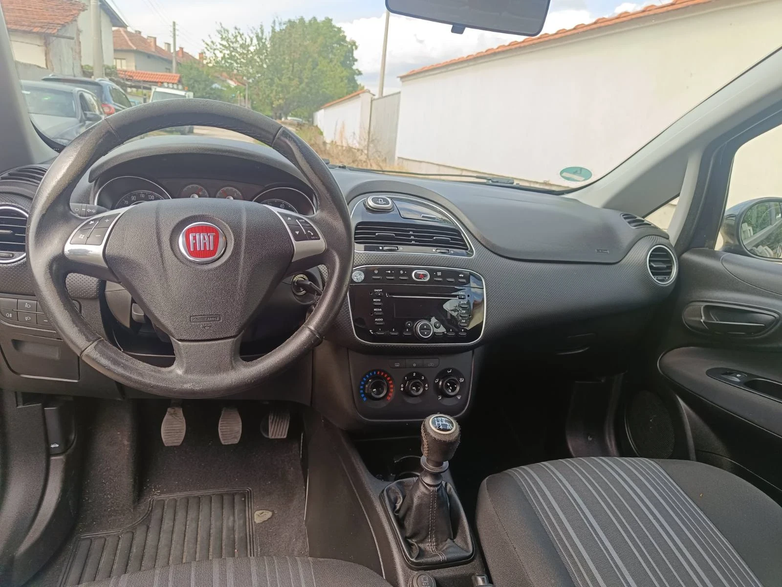 Fiat Punto 1.4i - изображение 9