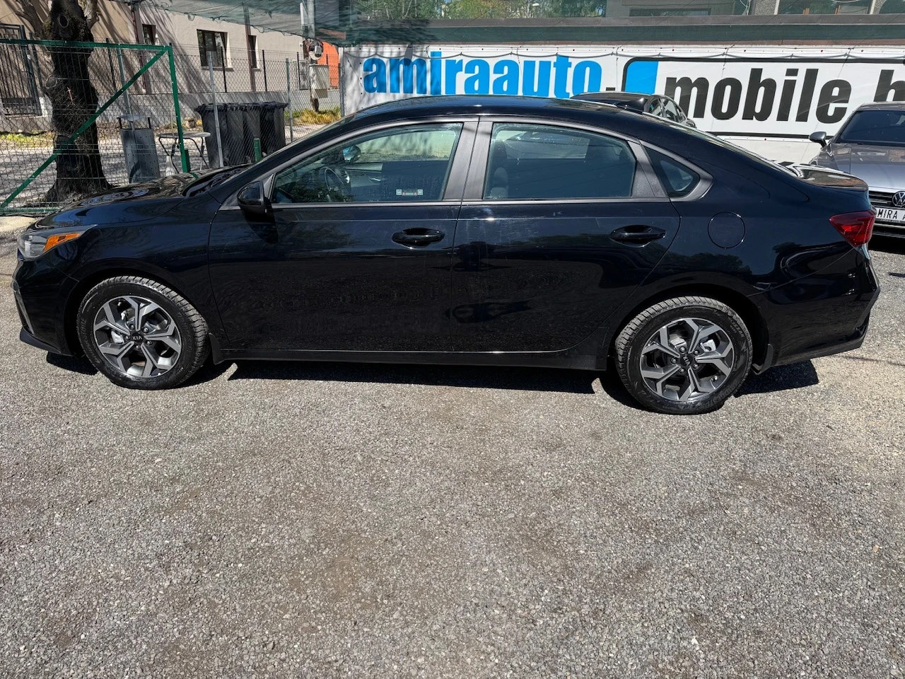 Kia Forte 2.0i 150кс/АВТОМАТИК/25200км./ВЪЗМ. ГАЗ - изображение 8