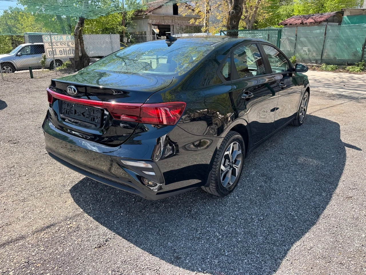 Kia Forte 2.0i 150кс/АВТОМАТИК/25200км./ВЪЗМ. ГАЗ - изображение 5
