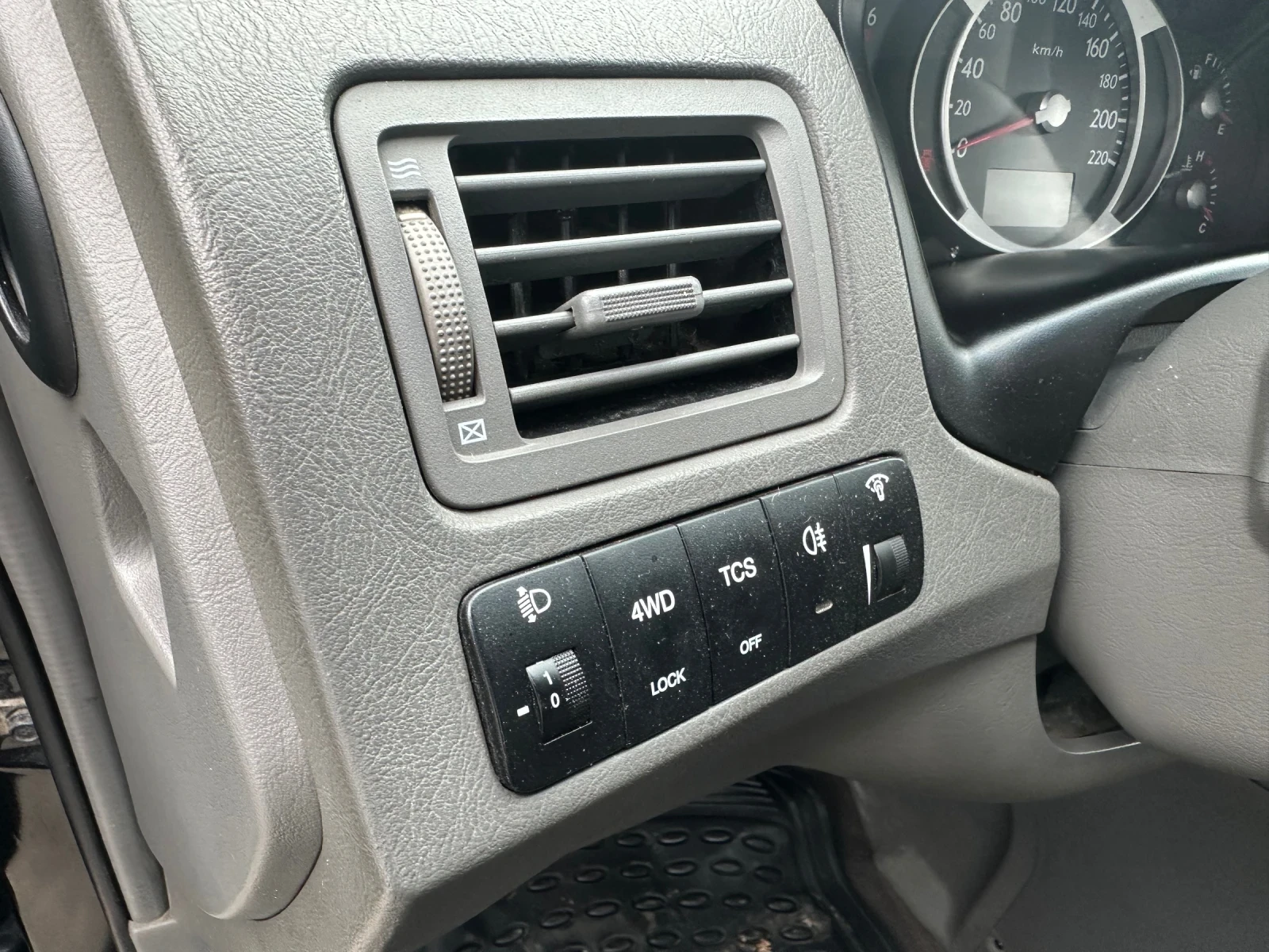 Hyundai Tucson 2.0CRDI* KLIMA* REALNI KM* OT BG*  | Mobile.bg — изображение 14