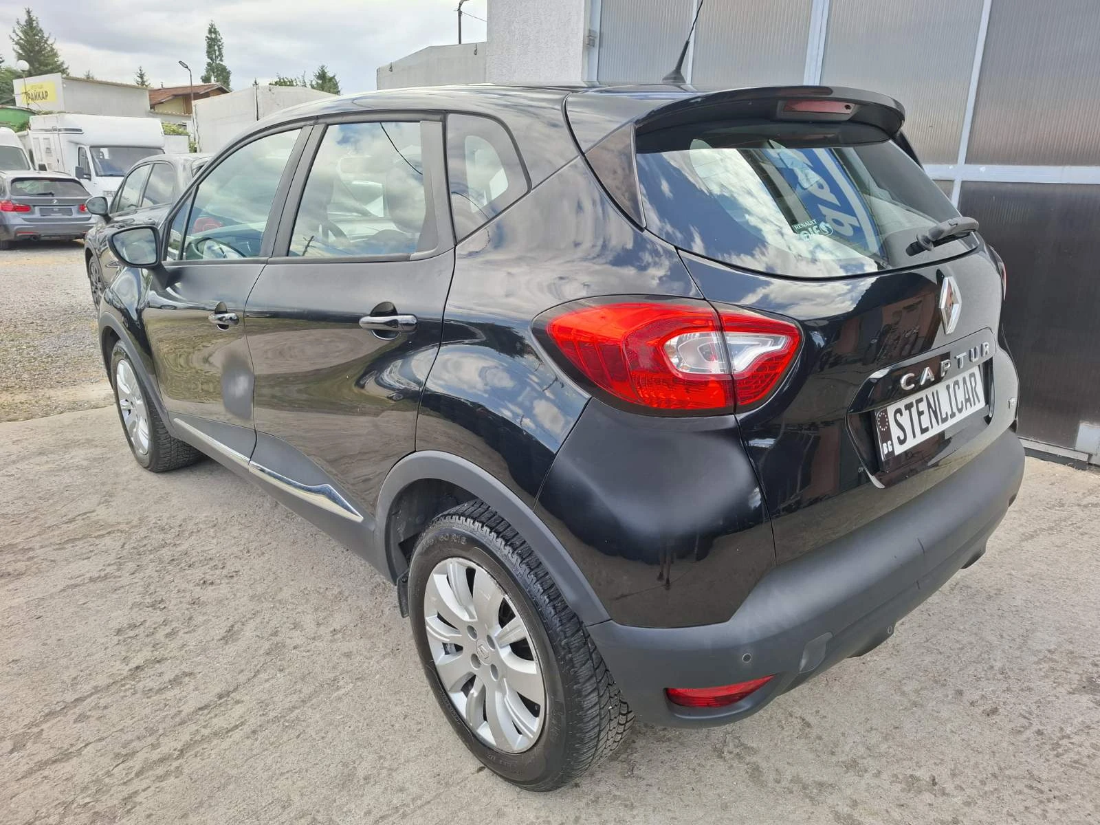 Renault Captur 1.2i - АВТОМАТИК - изображение 8