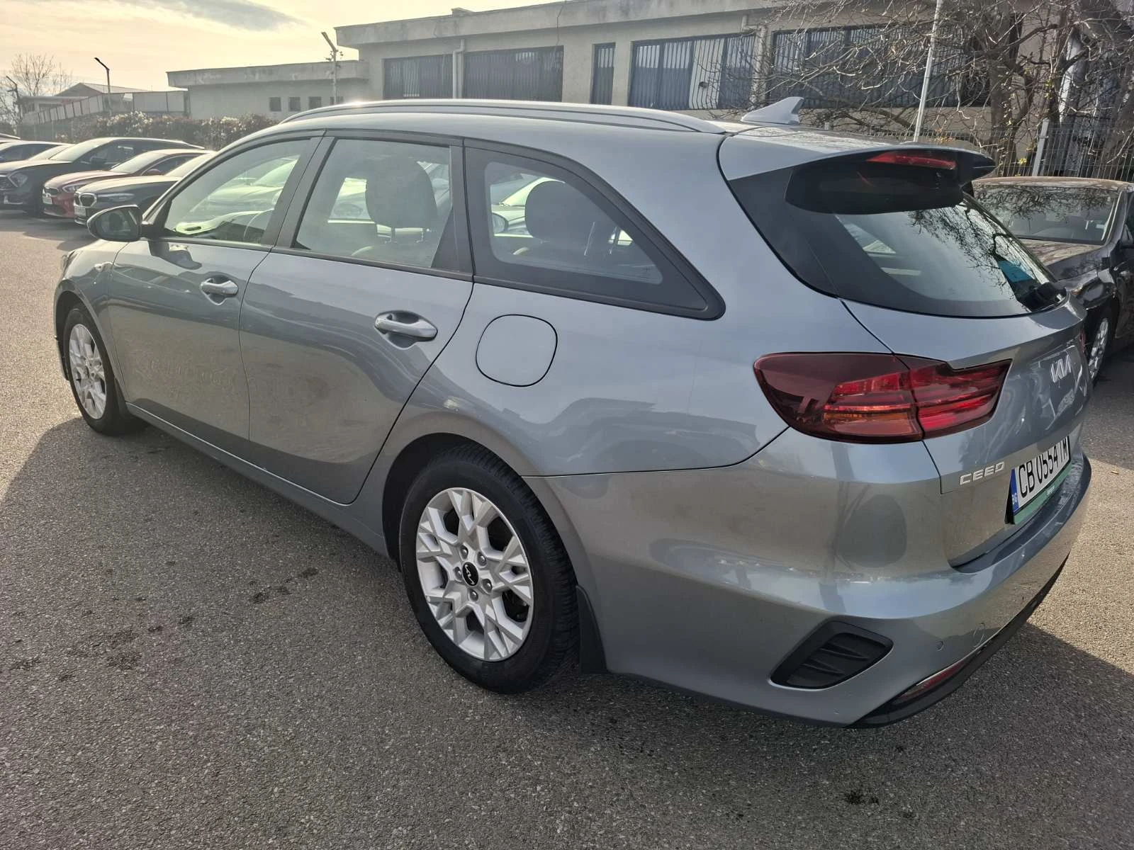 Kia Ceed 1.5 T-gdi SW Comfort Гаранция - изображение 6