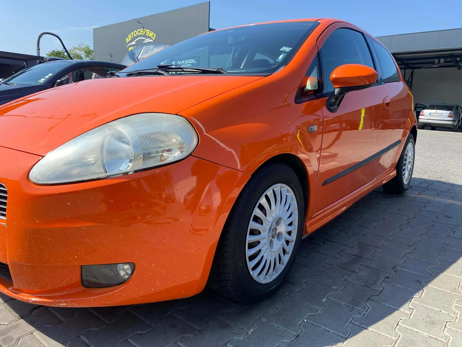 Fiat Punto Grande 1.9 JTD - изображение 2