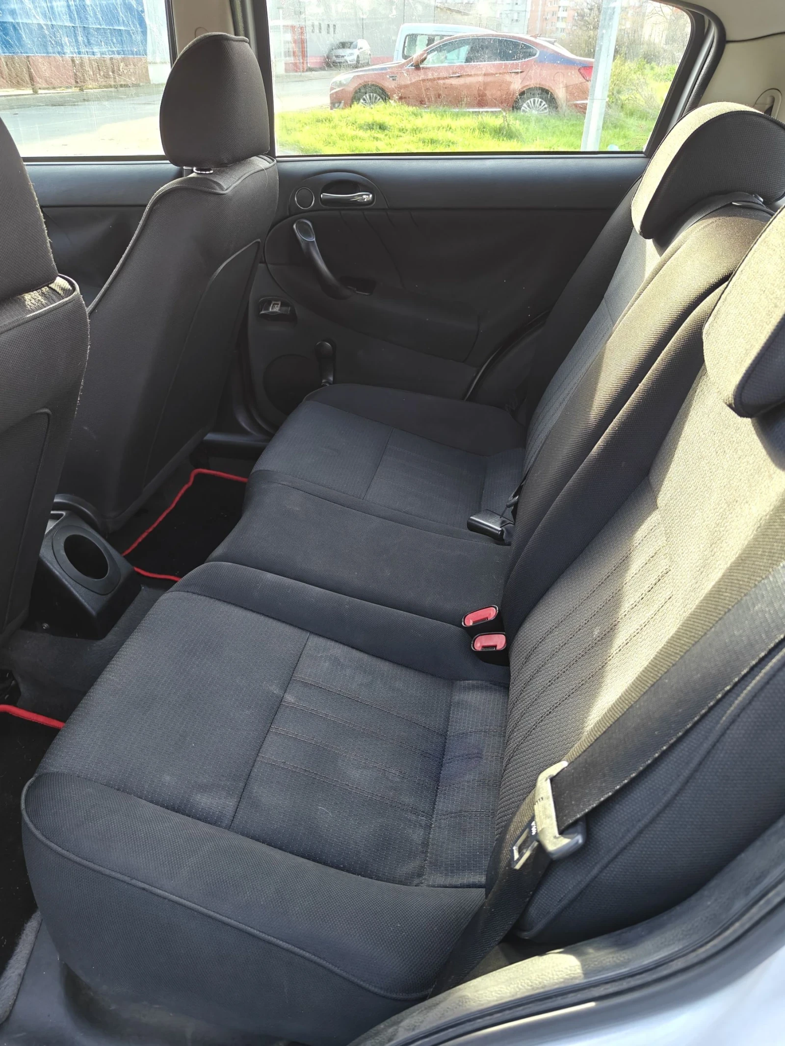 Alfa Romeo 147 1.9 jtd - изображение 9