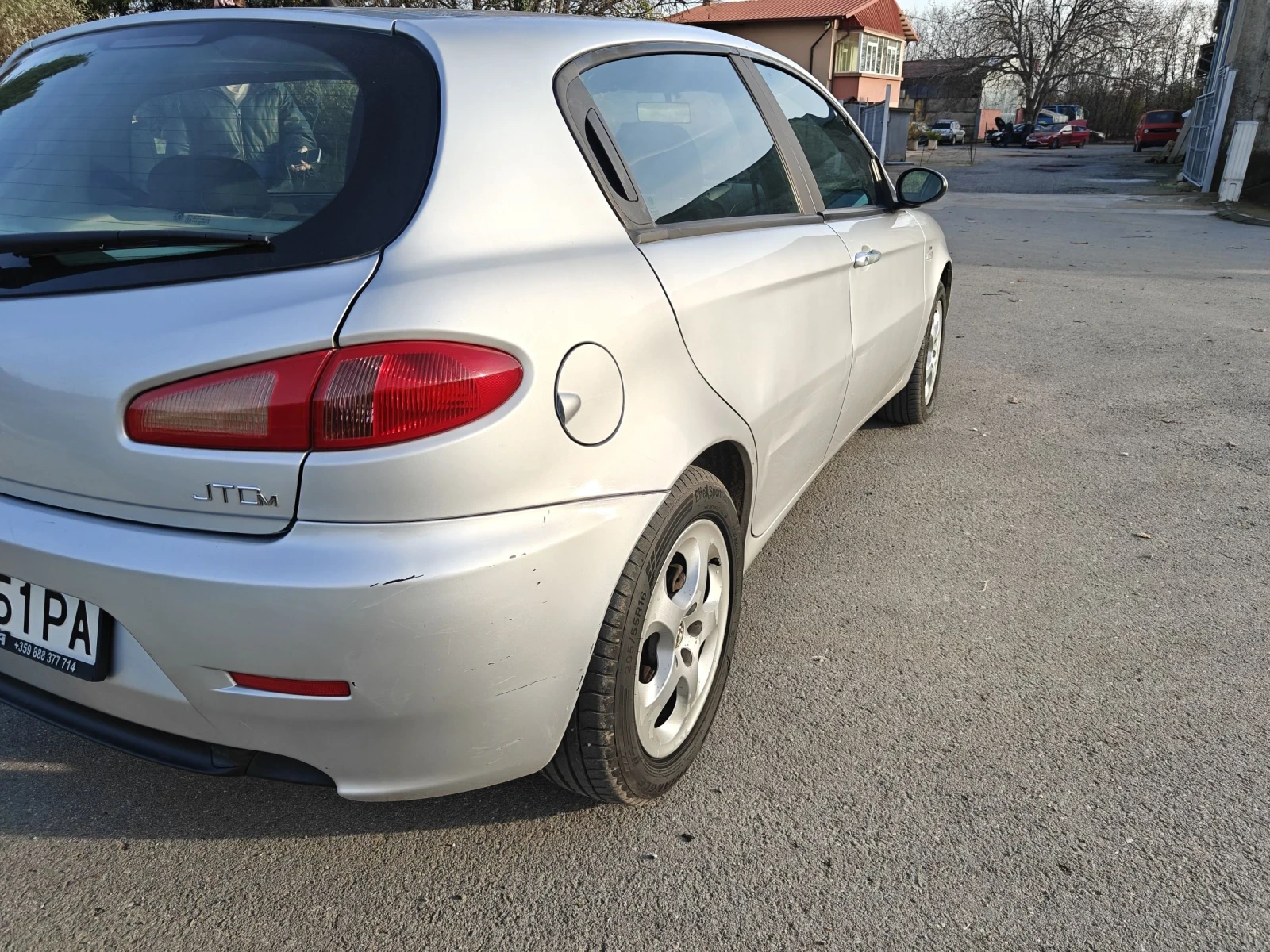 Alfa Romeo 147 1.9 jtd - изображение 7