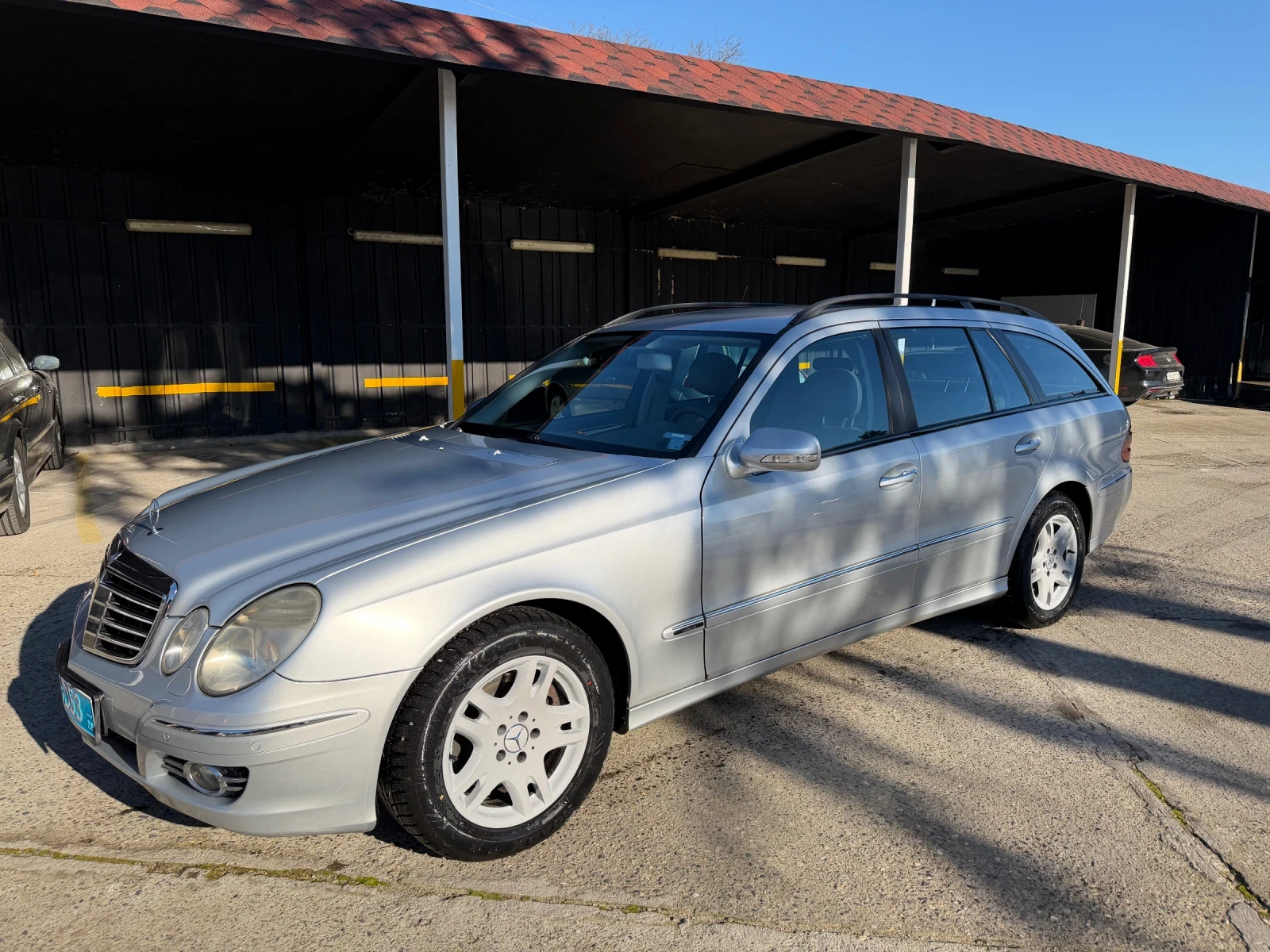 Mercedes-Benz E 280, снимка 3 - Автомобили и джипове - 53713168