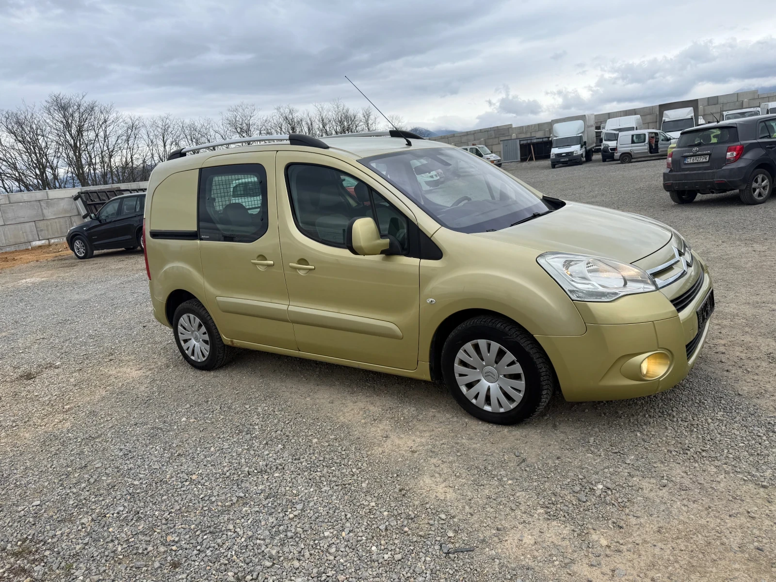 Citroen Berlingo 1.6 HDI KLIMATRON, снимка 2 - Автомобили и джипове - 53947810