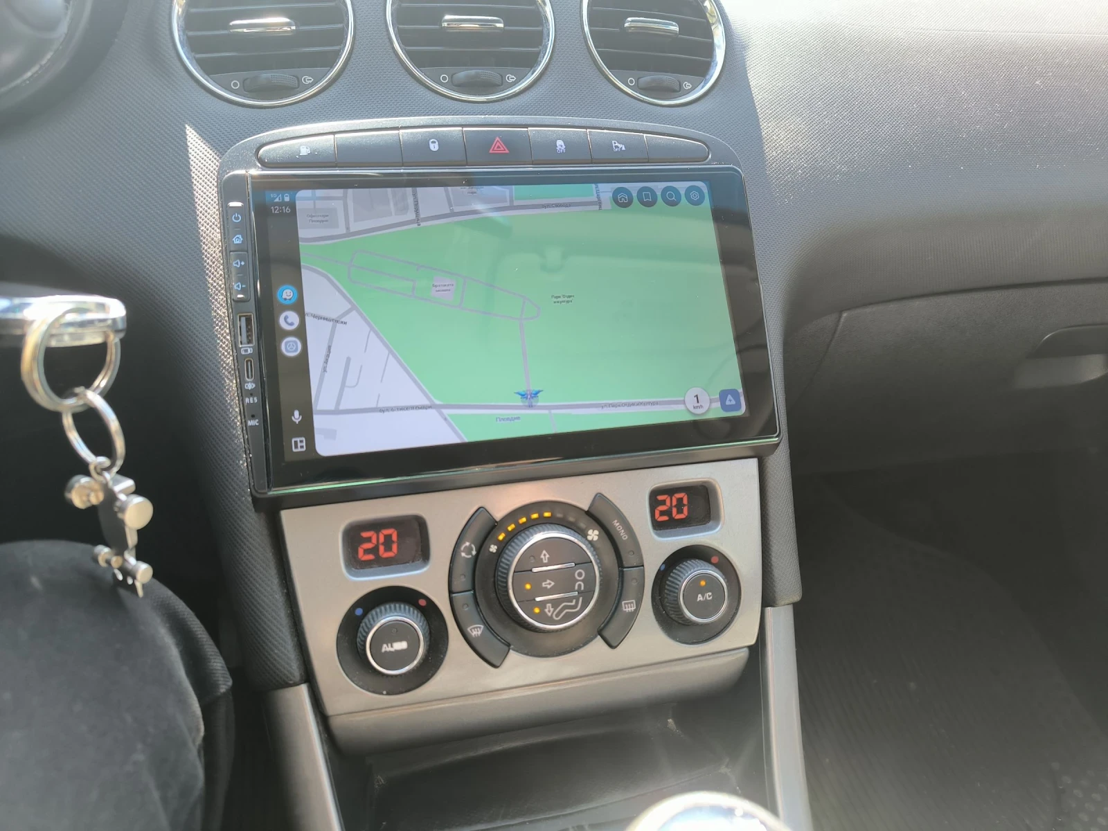 Peugeot 308 1.6 HDI, снимка 4 - Автомобили и джипове - 54121769