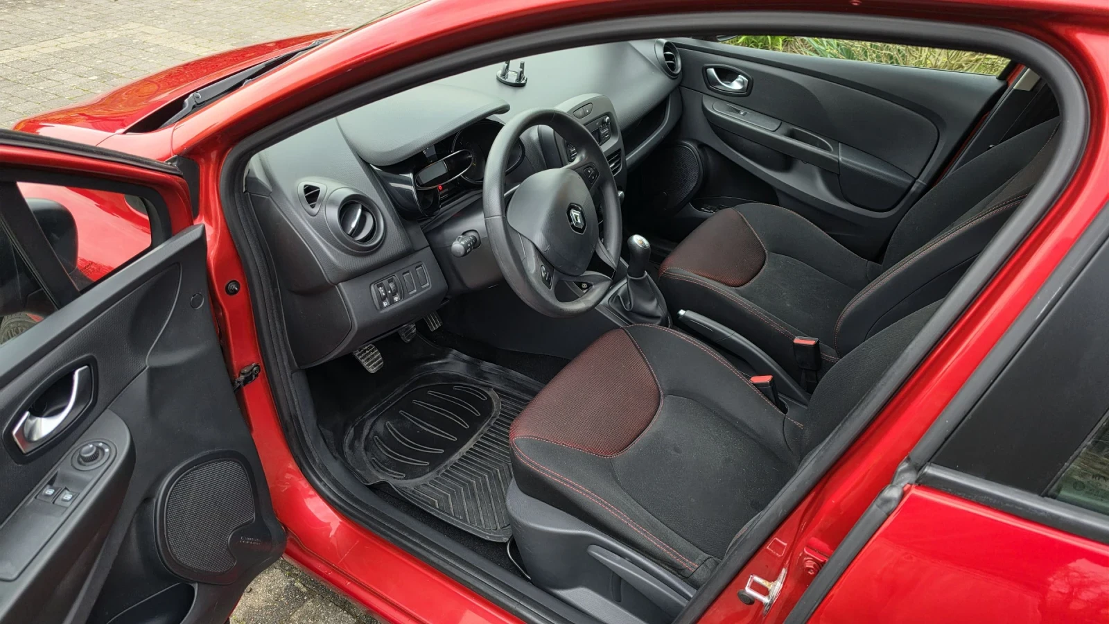 Renault Clio Grandtour , снимка 8 - Автомобили и джипове - 54168233