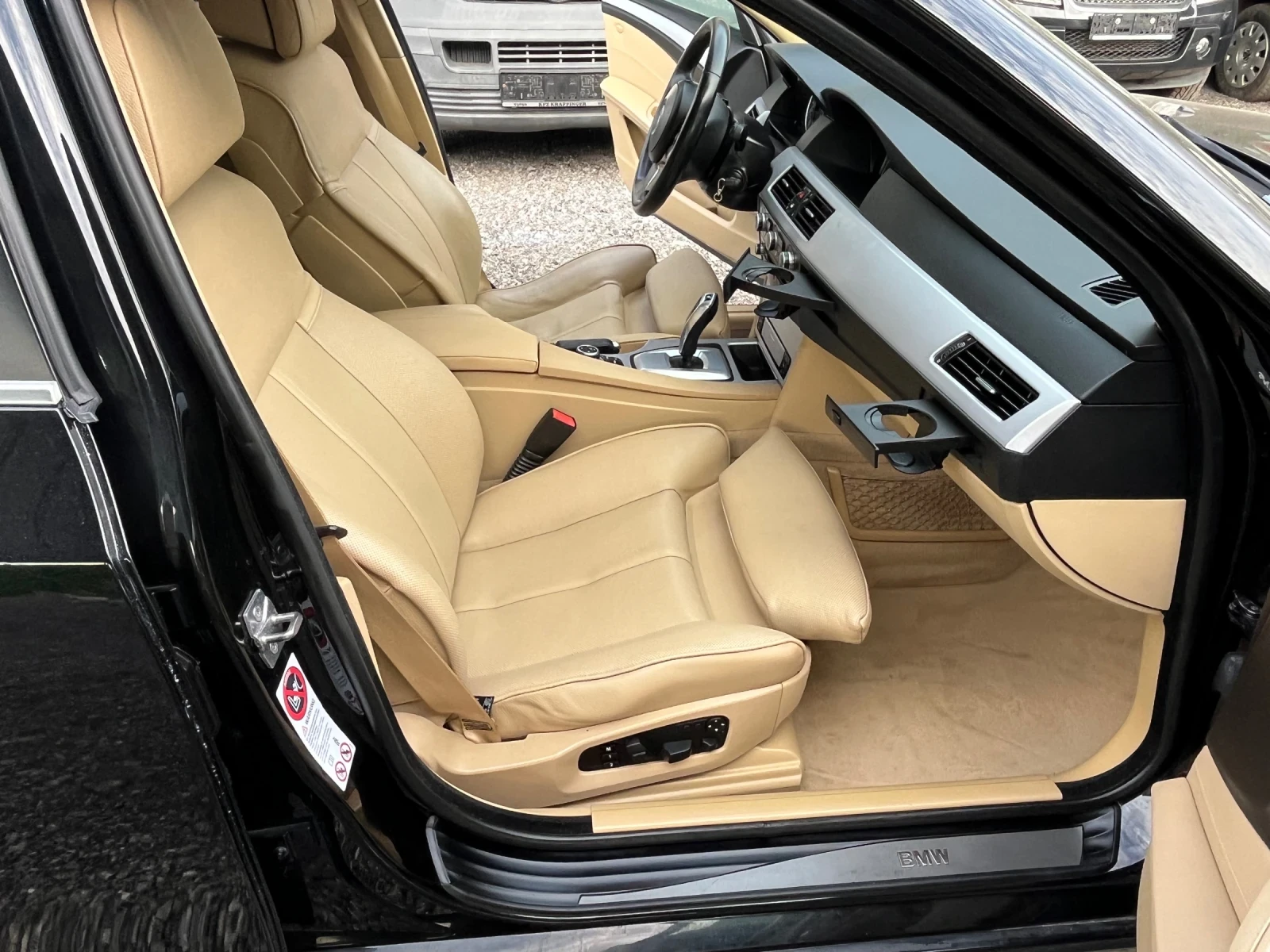 BMW 530 BMW 530D Xdrive 235hp Distronic, снимка 13 - Автомобили и джипове - 54207906