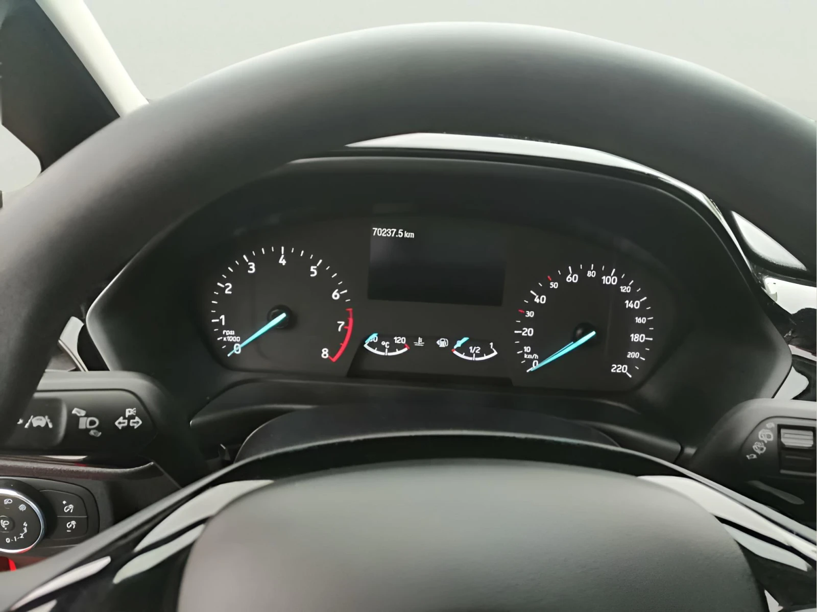 Ford Fiesta 1.1 Duratec, снимка 12 - Автомобили и джипове - 54541091