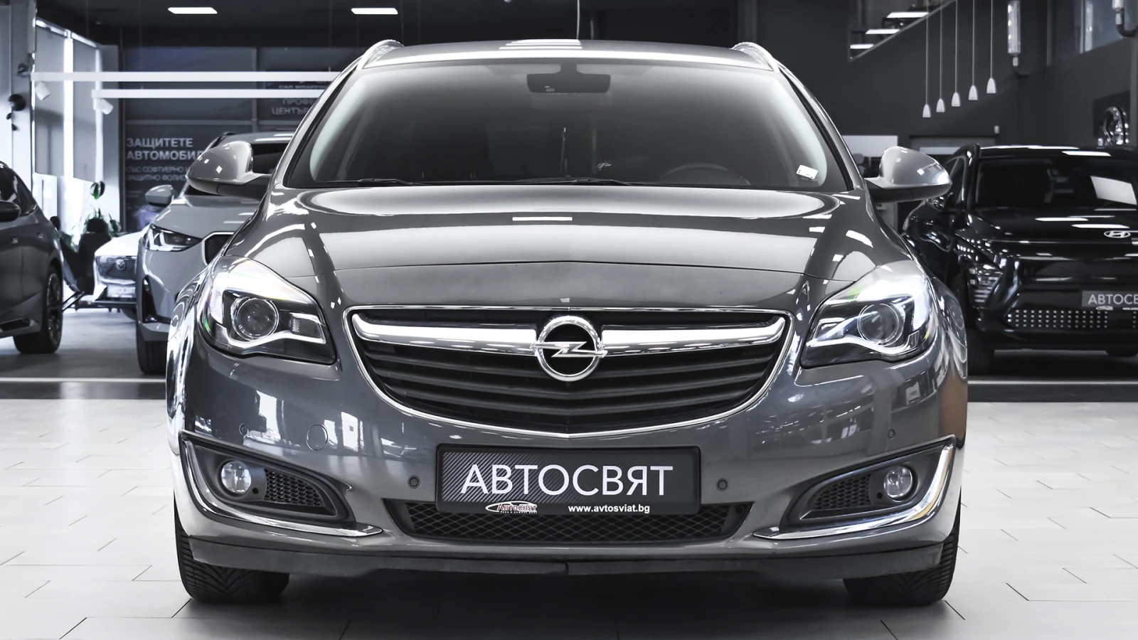 Opel Insignia Sports Tourer 1.6 CDTi Cosmo Automatic, снимка 2 - Автомобили и джипове - 54552846