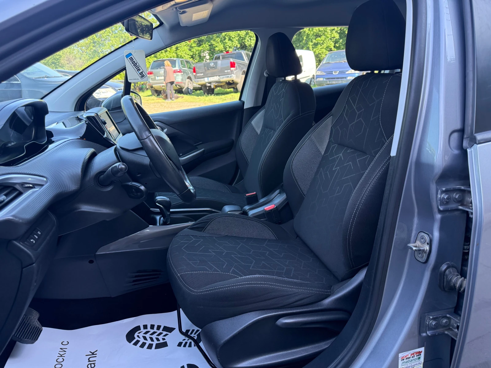 Peugeot 2008 1.2 AVTOMATIK, снимка 7 - Автомобили и джипове - 54598590