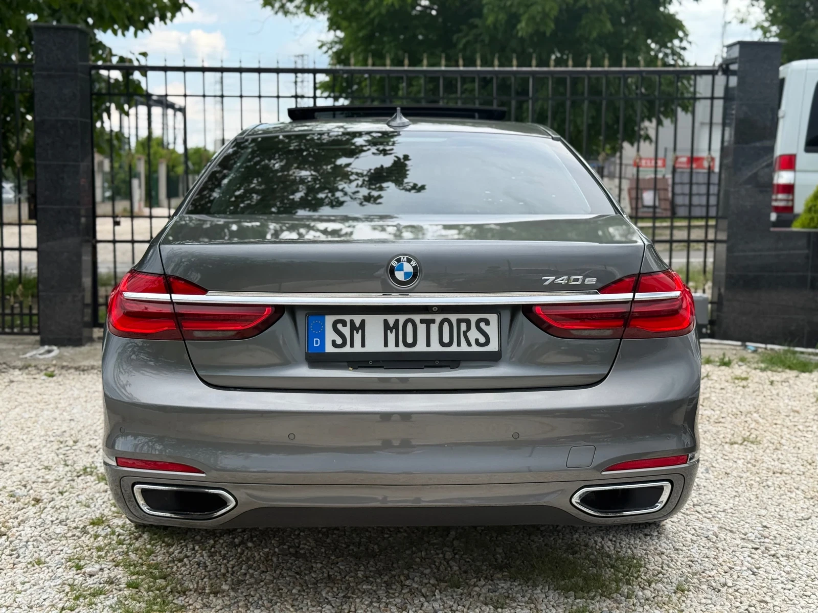 BMW 740 Plyg in Hybrid LONG, снимка 14 - Автомобили и джипове - 54666176
