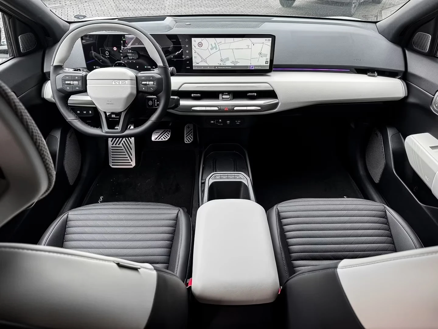 Kia EV4 FASTBACK 81kWh GT-Line 10��  PANO Warranty! | Mobile.bg � ����������� 7