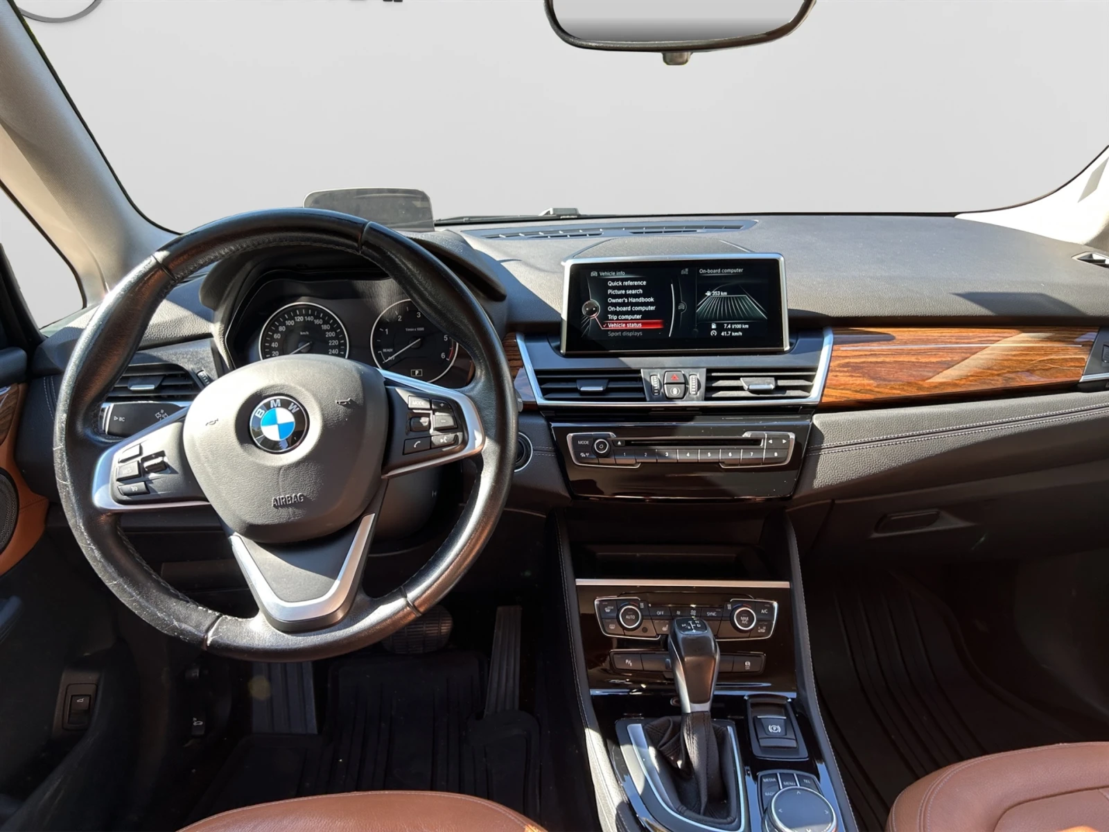 BMW 220 d xDrive Active Tourer, снимка 7 - Автомобили и джипове - 55734895