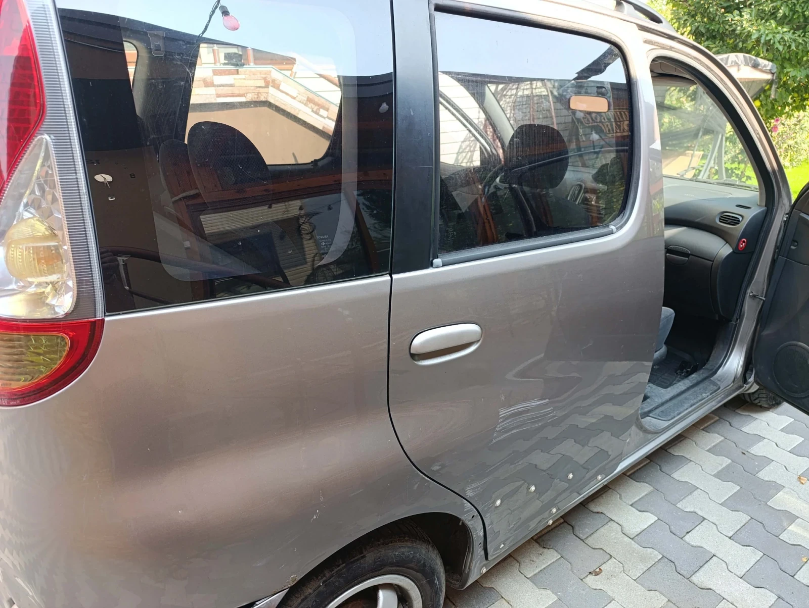Toyota Yaris verso, снимка 7 - Автомобили и джипове - 55825207