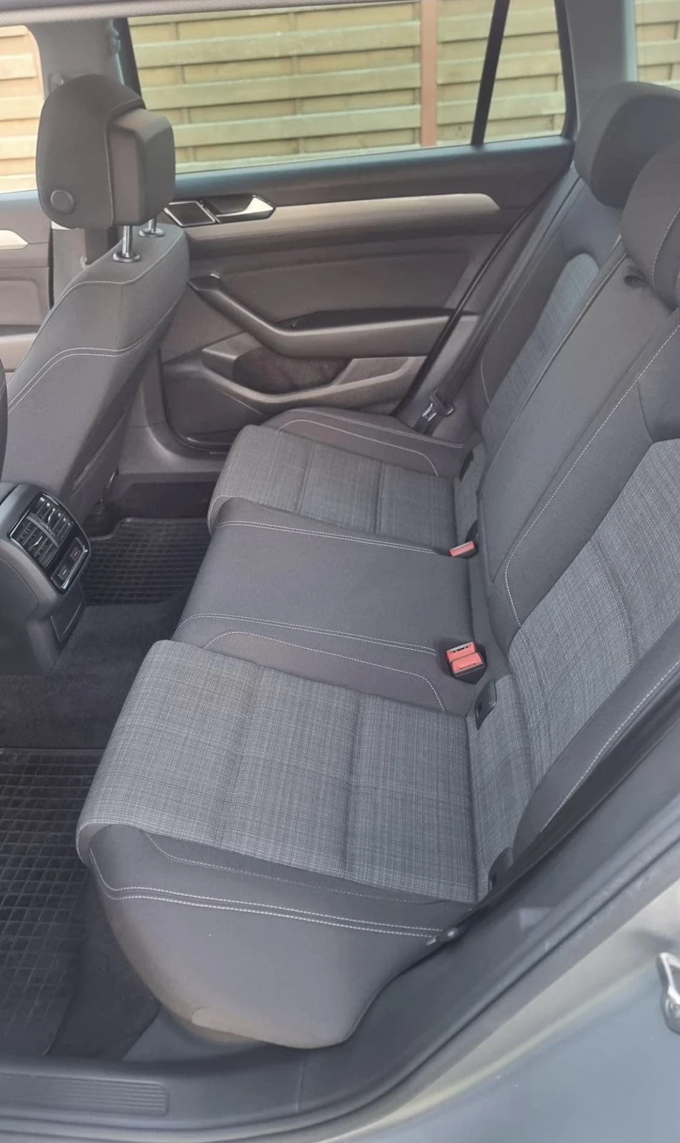 VW Passat 2.0 TDI, DSG, снимка 9 - Автомобили и джипове - 56320049