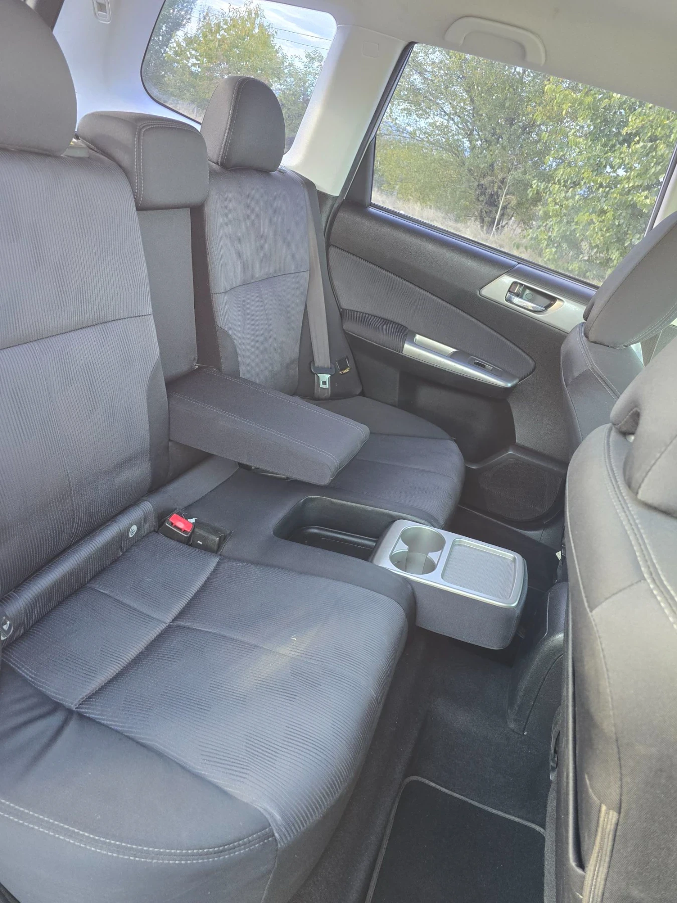 Subaru Forester 2.0I AWD, снимка 12 - Автомобили и джипове - 56415311