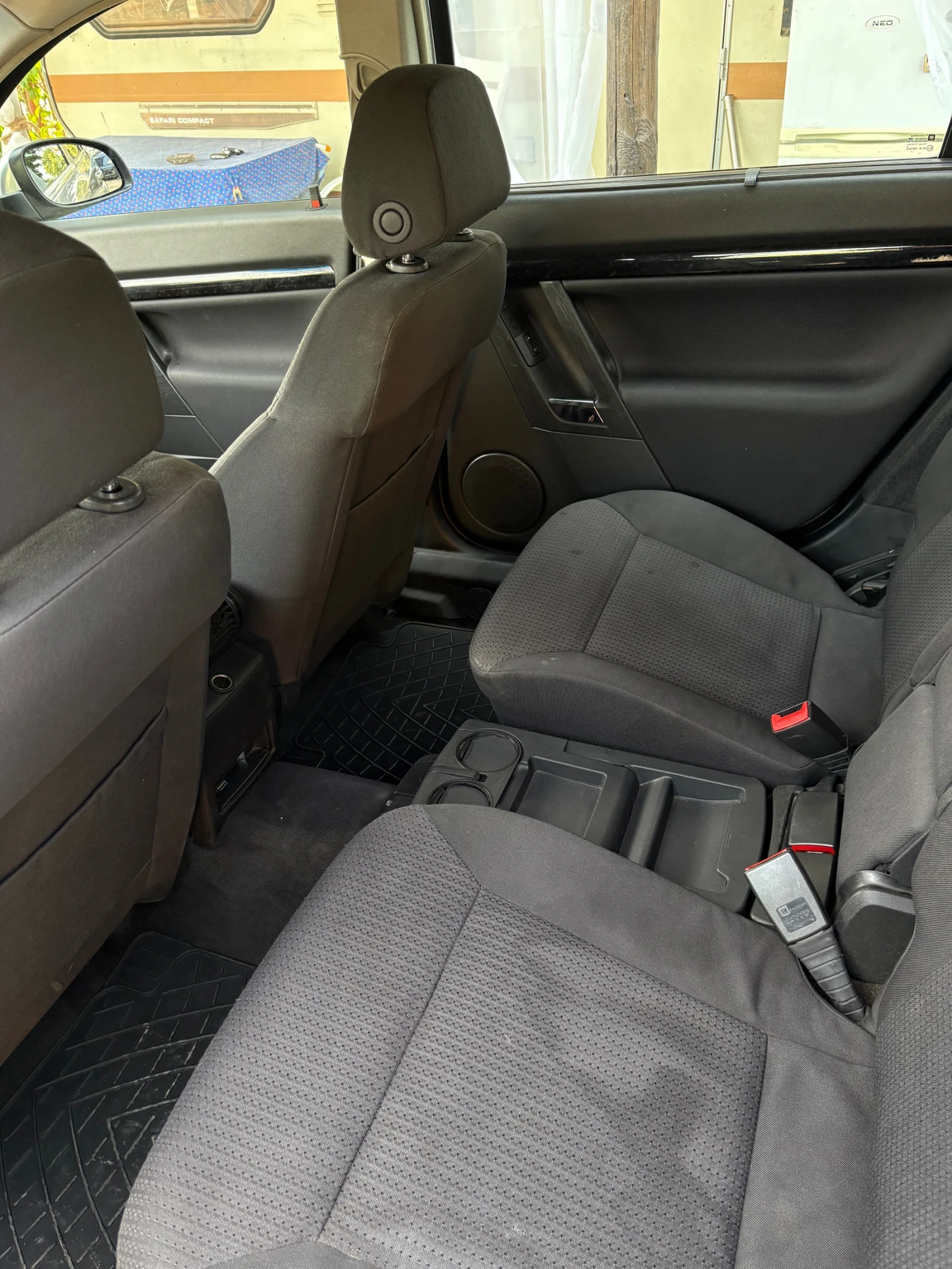 Opel Signum 3.0 V6 CDTI, снимка 10 - Автомобили и джипове - 56716785