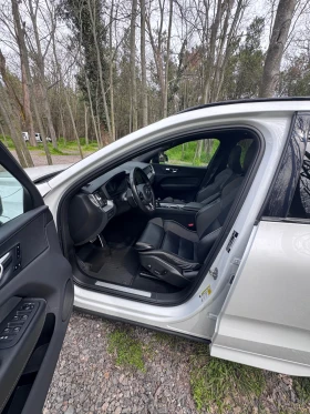 Volvo XC60 R-design Plug-in Hybrid T8 , снимка 11