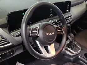 Kia Seltos * LX * CARFAX *  | Mobile.bg    11